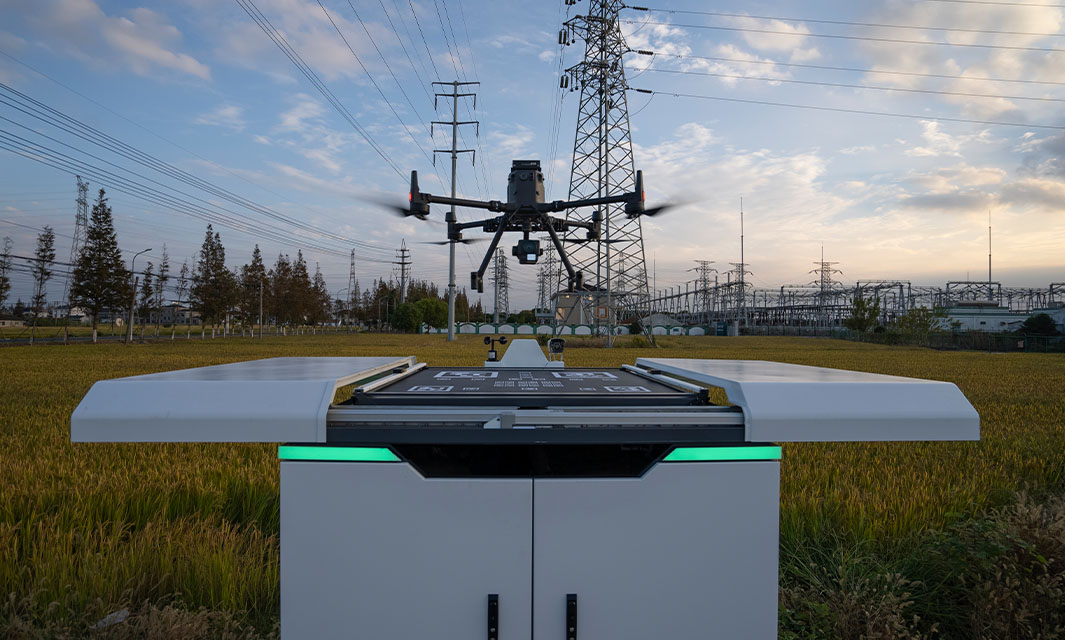 复亚智能发布A30EC适配多款工业无人机的轻量化充电机场  ​